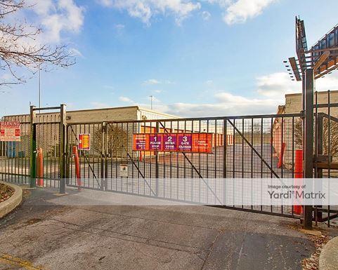 Source URL: https://cdnsc.rentcafe.com/dmslivecafe/3/1062456/1062456-1-4.jpg?width=-1&height=385&quality=80