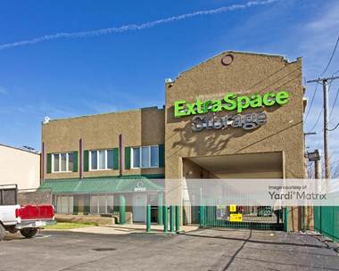 Storage Units for Rent available at 5921 South Western Avenue, Chicago, IL 60636