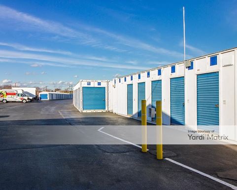 Source URL: https://cdnsc.rentcafe.com/dmslivecafe/3/1062469/1062469-1-3.jpg?width=-1&height=385&quality=80