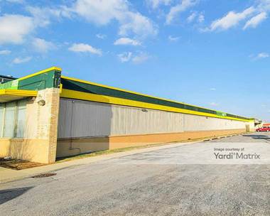 Storage Units for Rent available at 2740 West 79th Street, Chicago, IL 60652