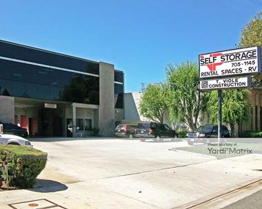 Storage Units for Rent available at 18716 Oxnard Street, Tarzana, CA 91356