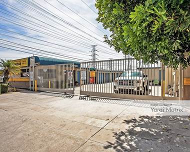 Storage Units for Rent available at 18832 Rayen Street, Northridge, CA 91324