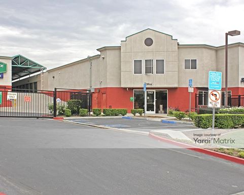 Source URL: https://cdnsc.rentcafe.com/dmslivecafe/3/1062494/1062494-1-2.jpg?width=-1&height=385&quality=80