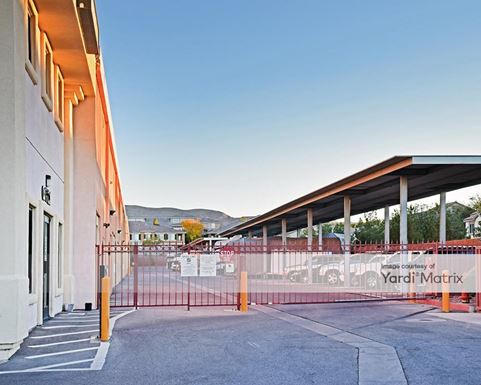 Source URL: https://cdnsc.rentcafe.com/dmslivecafe/3/1062588/1062588-1-4.jpg?width=-1&height=385&quality=80