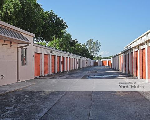 Source URL: https://cdnsc.rentcafe.com/dmslivecafe/3/1062607/1062607-1-3.jpg?width=-1&height=385&quality=80