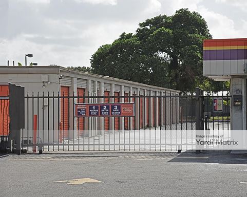 Source URL: https://cdnsc.rentcafe.com/dmslivecafe/3/1062612/1062612-1-4.jpg?width=-1&height=385&quality=80