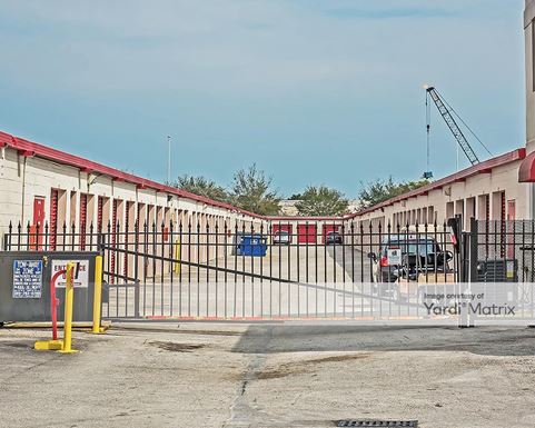 Source URL: https://cdnsc.rentcafe.com/dmslivecafe/3/1062625/1062625-1-4.jpg?width=-1&height=385&quality=80