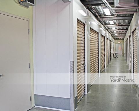 Source URL: https://cdnsc.rentcafe.com/dmslivecafe/3/1062705/1062705-1-4.jpg?width=-1&height=385&quality=80