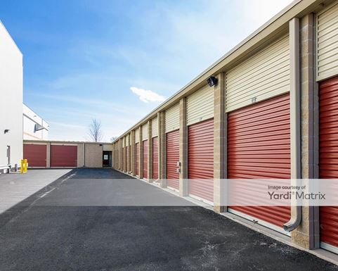 Source URL: https://cdnsc.rentcafe.com/dmslivecafe/3/1062740/1062740-1-4.jpg?width=-1&height=385&quality=80