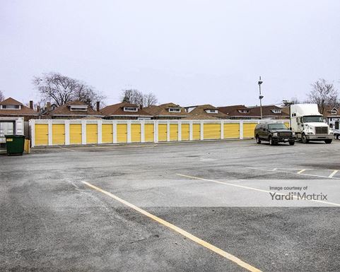 Source URL: https://cdnsc.rentcafe.com/dmslivecafe/3/1062751/1062751-1-5.jpg?width=-1&height=385&quality=80