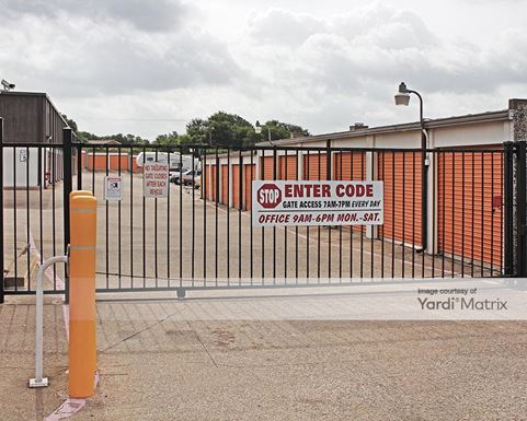 Source URL: https://cdnsc.rentcafe.com/dmslivecafe/3/1062762/1062762-1-3.jpg?width=-1&height=385&quality=80