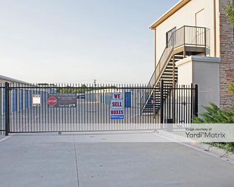 Source URL: https://cdnsc.rentcafe.com/dmslivecafe/3/1062775/1062775-1-4.jpg?width=-1&height=385&quality=80