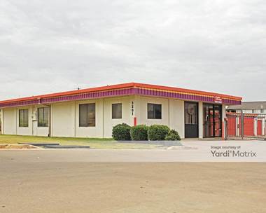 Storage Units for Rent available at 3501 Country Club Road North, Irving, TX 75062
