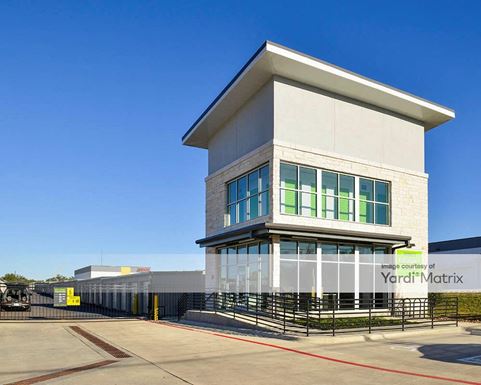 Source URL: https://cdnsc.rentcafe.com/dmslivecafe/3/1062885/1062885-1-2.jpg?width=-1&height=385&quality=80