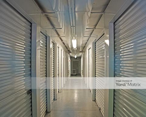 Source URL: https://cdnsc.rentcafe.com/dmslivecafe/3/1062896/1062896-1-5.jpg?width=-1&height=385&quality=80