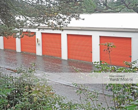 Source URL: https://cdnsc.rentcafe.com/dmslivecafe/3/1062907/1062907-1-5.jpg?width=-1&height=385&quality=80