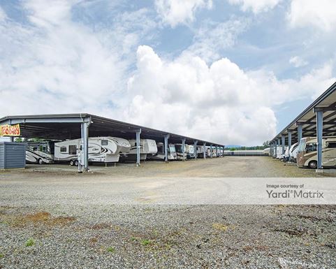 Source URL: https://cdnsc.rentcafe.com/dmslivecafe/3/1062922/1062922-1-4.jpg?width=-1&height=385&quality=80