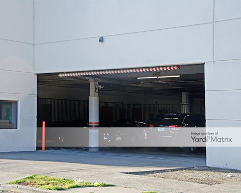 Source URL: https://cdnsc.rentcafe.com/dmslivecafe/3/1062937/1062937-1-5.jpg?width=-1&height=385&quality=80