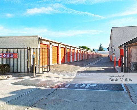 Source URL: https://cdnsc.rentcafe.com/dmslivecafe/3/1062993/1062993-1-4.jpg?width=-1&height=385&quality=80