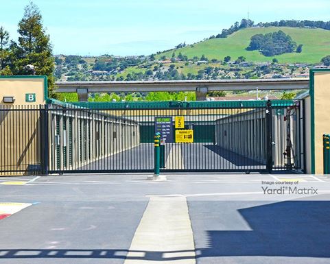 Source URL: https://cdnsc.rentcafe.com/dmslivecafe/3/1063083/1063083-1-2.jpg?width=-1&height=385&quality=80