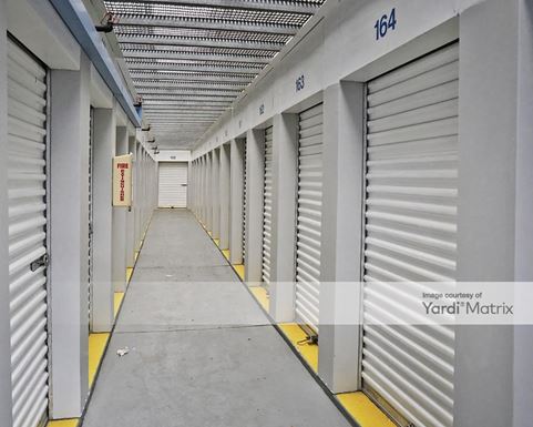 Source URL: https://cdnsc.rentcafe.com/dmslivecafe/3/1063092/1063092-1-4.jpg?width=-1&height=385&quality=80