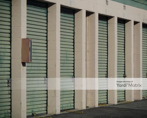 Source URL: https://cdnsc.rentcafe.com/dmslivecafe/3/1063176/1063176-1-4.jpg?width=-1&height=385&quality=80