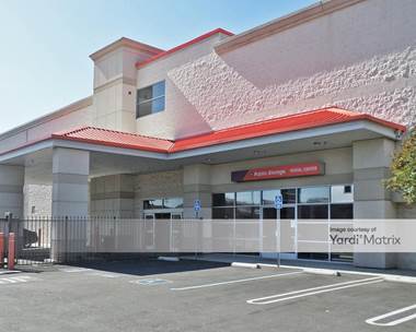 Storage Units for Rent available at 12510 Raymer Street, North Hollywood, CA 91605