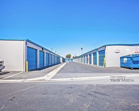 Laurel Canyon Self Storage - 10864 Laurel Canyon Blvd, San Fernando, CA