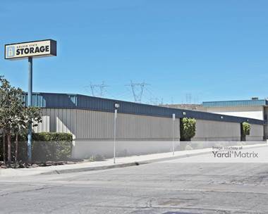 Storage Units for Rent available at 26825 Oak Avenue, Santa Clarita, CA 91351