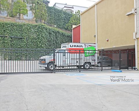 Source URL: https://cdnsc.rentcafe.com/dmslivecafe/3/1063225/1063225-1-4.jpg?width=-1&height=385&quality=80