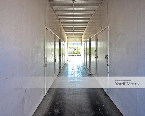 Source URL: https://cdnsc.rentcafe.com/dmslivecafe/3/1063244/1063244-1-4.jpg?width=-1&height=385&quality=80