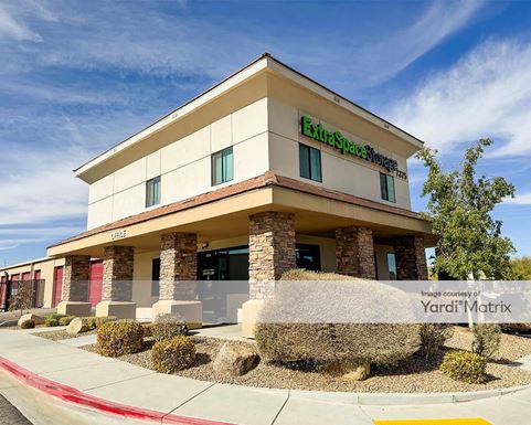 Source URL: https://cdnsc.rentcafe.com/dmslivecafe/3/1063278/1063278-1-5.jpg?width=-1&height=385&quality=80