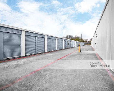 Source URL: https://cdnsc.rentcafe.com/dmslivecafe/3/1063303/1063303-1-3.jpg?width=-1&height=385&quality=80