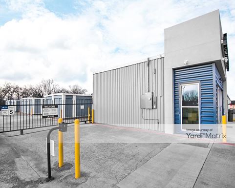 Source URL: https://cdnsc.rentcafe.com/dmslivecafe/3/1063303/1063303-1-6.jpg?width=-1&height=385&quality=80