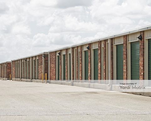 Source URL: https://cdnsc.rentcafe.com/dmslivecafe/3/1063309/1063309-1-4.jpg?width=-1&height=385&quality=80