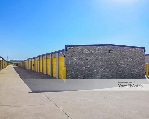 Source URL: https://cdnsc.rentcafe.com/dmslivecafe/3/1063317/1063317-1-4.jpg?width=-1&height=385&quality=80