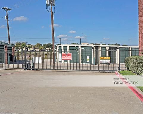 Source URL: https://cdnsc.rentcafe.com/dmslivecafe/3/1063324/1063324-1-5.jpg?width=-1&height=385&quality=80