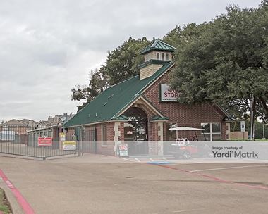 Storage Units for Rent available at 2413 Highway 121, Bedford, TX 76021