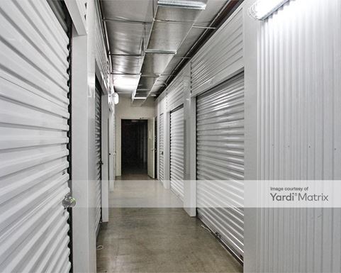 Source URL: https://cdnsc.rentcafe.com/dmslivecafe/3/1063331/1063331-1-4.jpg?width=-1&height=385&quality=80