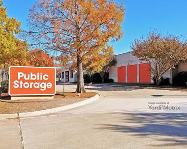 Storage Units for Rent available at 502 East Lamar Blvd, Arlington, TX 76011