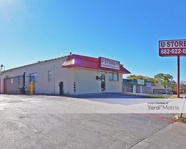 Storage Units for Rent available at 3208 East Park Row Drive, Arlington, TX 76010