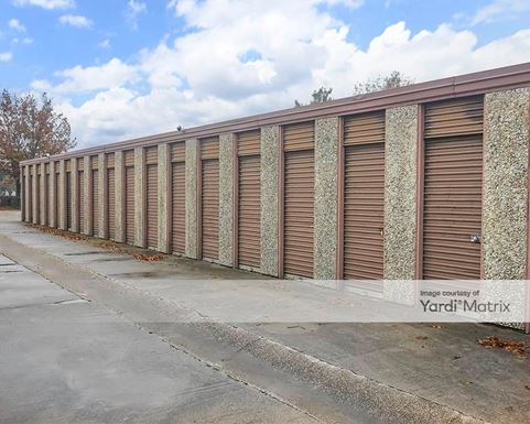 Source URL: https://cdnsc.rentcafe.com/dmslivecafe/3/1063347/1063347-1-3.jpg?width=-1&height=385&quality=80