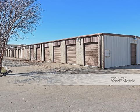 Source URL: https://cdnsc.rentcafe.com/dmslivecafe/3/1063347/1063347-1-5.jpg?width=-1&height=385&quality=80