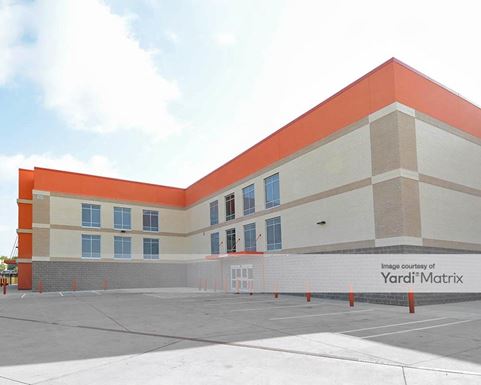 Source URL: https://cdnsc.rentcafe.com/dmslivecafe/3/1063356/1063356-1-2.jpg?width=-1&height=385&quality=80