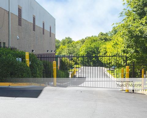 Source URL: https://cdnsc.rentcafe.com/dmslivecafe/3/1063395/1063395-1-4.jpg?width=-1&height=385&quality=80