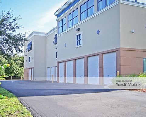 Source URL: https://cdnsc.rentcafe.com/dmslivecafe/3/1063444/1063444-1-5.jpg?width=-1&height=385&quality=80