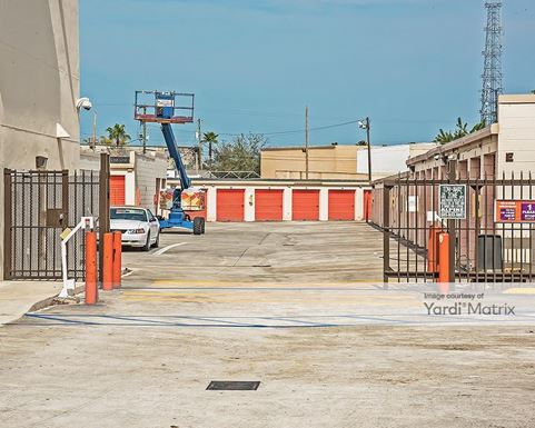 Source URL: https://cdnsc.rentcafe.com/dmslivecafe/3/1063508/1063508-1-4.jpg?width=-1&height=385&quality=80