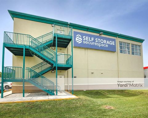 Source URL: https://cdnsc.rentcafe.com/dmslivecafe/3/1063525/1063525-1-3.jpg?width=-1&height=385&quality=80