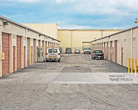 Source URL: https://cdnsc.rentcafe.com/dmslivecafe/3/1063536/1063536-1-5.jpg?width=-1&height=385&quality=80