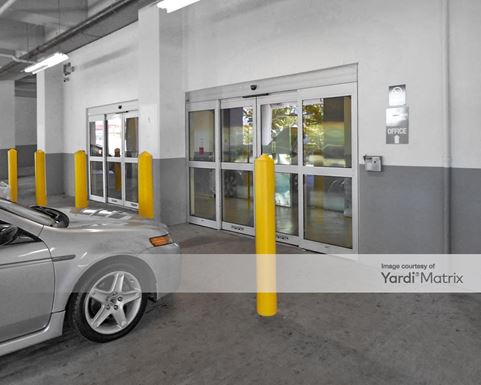 Source URL: https://cdnsc.rentcafe.com/dmslivecafe/3/1063552/1063552-1-4.jpg?width=-1&height=385&quality=80